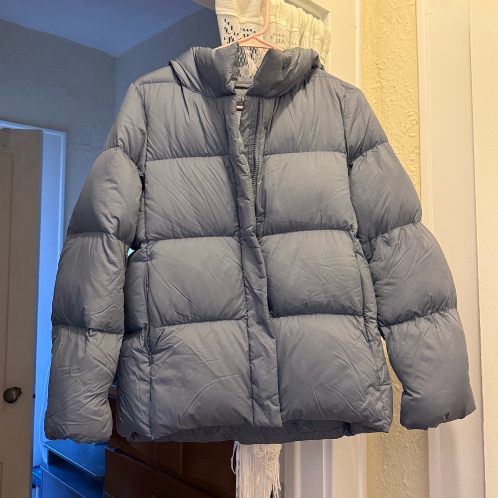 Uniqlo Women's Puffer Jacket - Light Blue